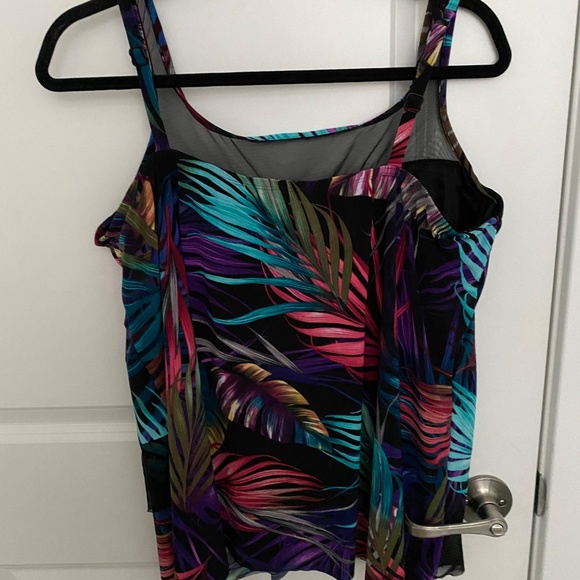 Miracle Suit Palm Leaf Mesh Tankini Top - Picture 4 of 4